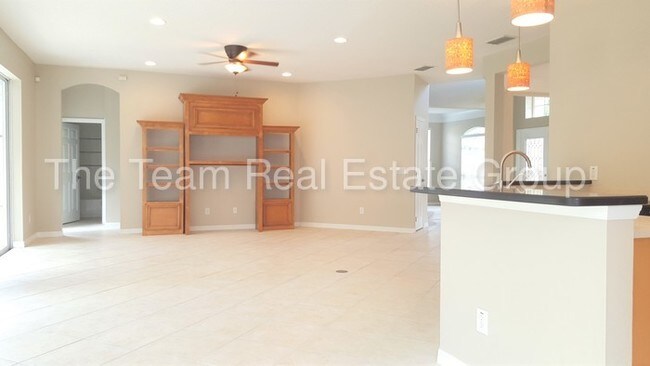 Foto del edificio - 5003 Coveview Dr