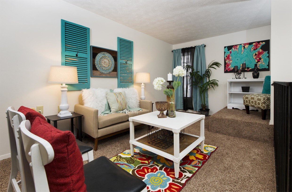 Foto principal - 1012 W Bethel Ave