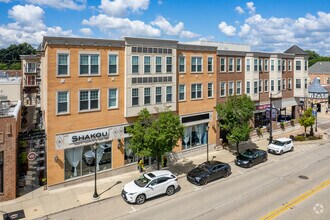 Building Photo - Eleven5 Lake