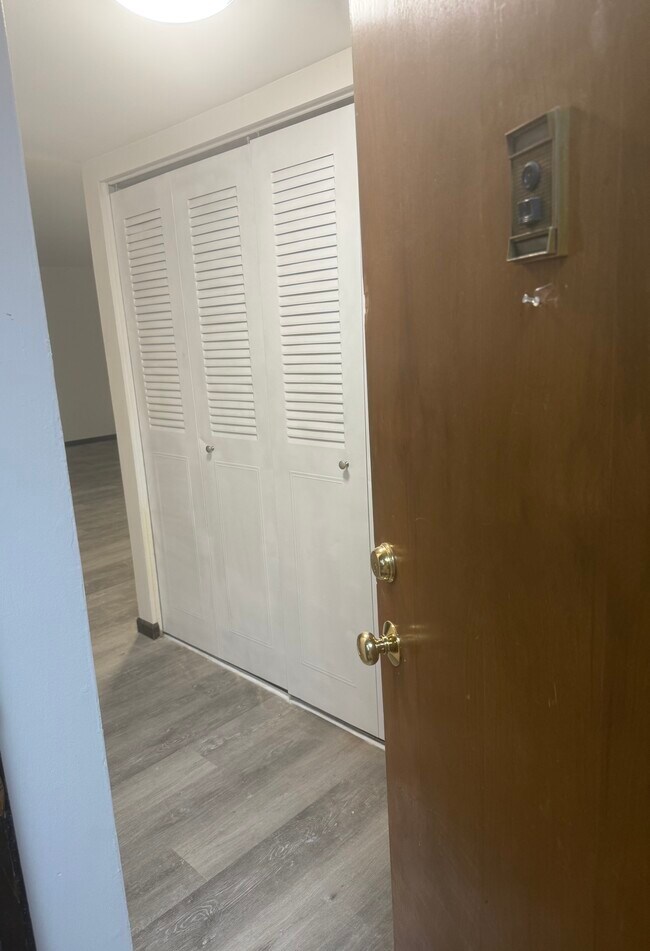 Foto del edificio - 15 E 50th St