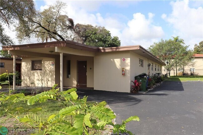 Foto del edificio - 519 NW 23rd Ave