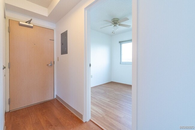 Building Photo - 3BR/1BA IN SECURED BLDG (Pets Negotiable) PLANTATION TOWN APTS (Waipahu)