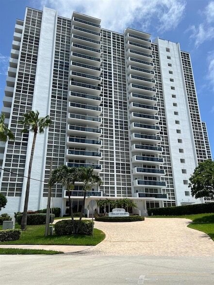 Photo - 2701 N OCEAN BLVD Unit 3B