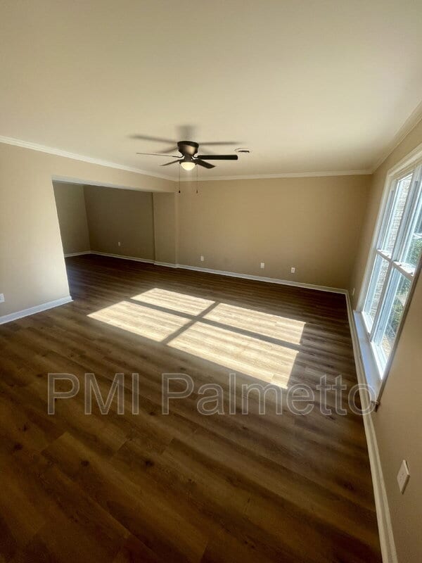 Building Photo - 4716 Palm Tree Ln