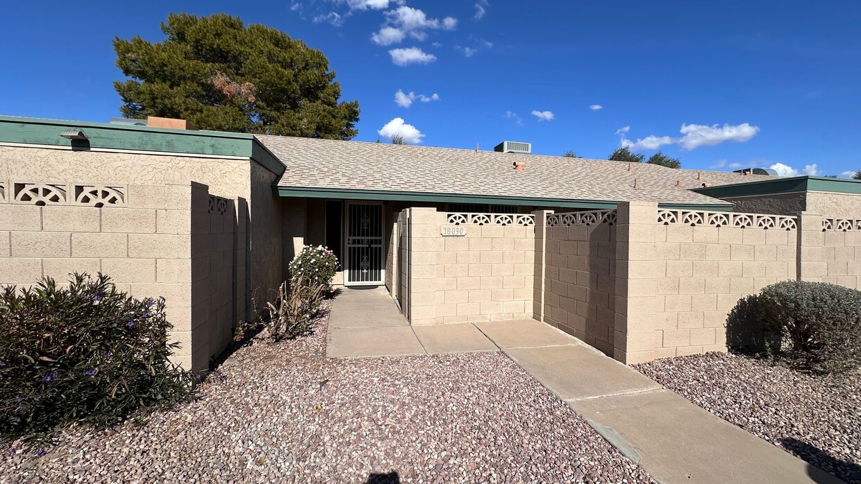 Primary Photo - Newly renovated Bellair Townhome