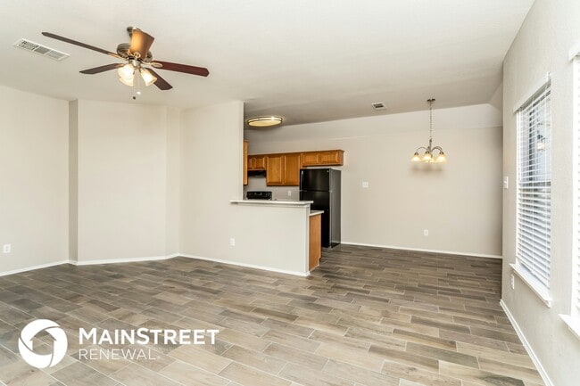 Foto del edificio - 717 Somerset Dr