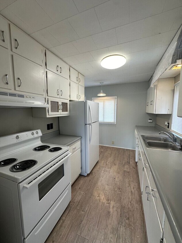 Primary Photo - 3 Bedroom single family home