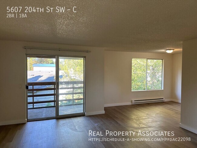 Foto del edificio - 5607 204th St SW