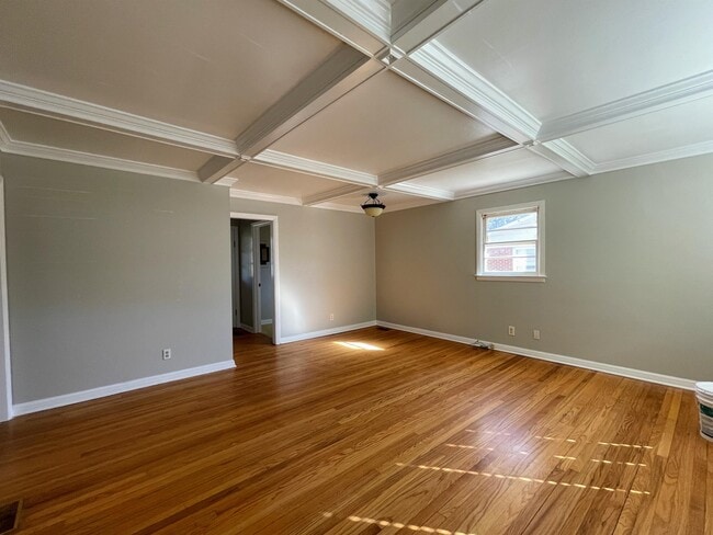 Building Photo - 1921 Stevens Ave NE