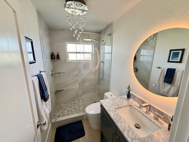 Foto del edificio - 1344 West Ln