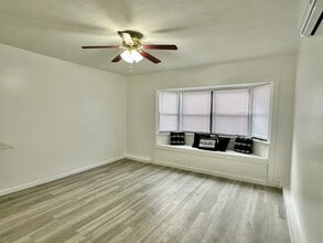 Building Photo - 4321 NW 20th Dr