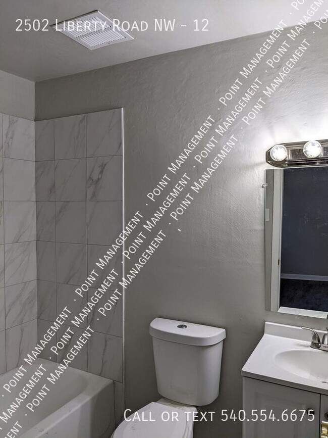 Foto del edificio - 2502 Liberty Rd NW