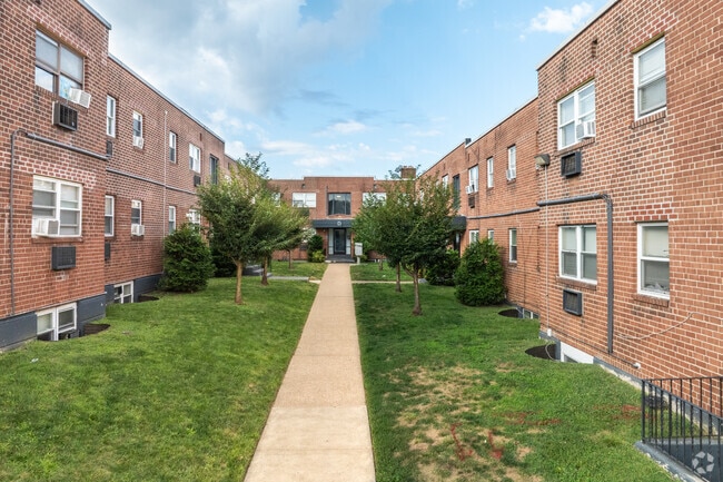 Building Photo - Longshore Apartments
