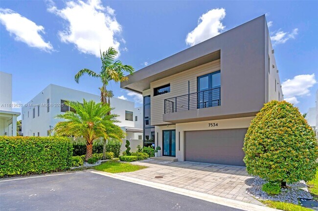 Foto del edificio - 7534 NW 98th Ave