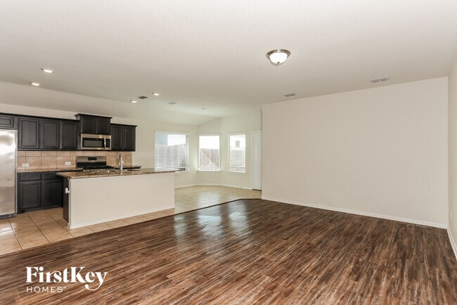 Building Photo - 2200 Sadlers Creek Ln