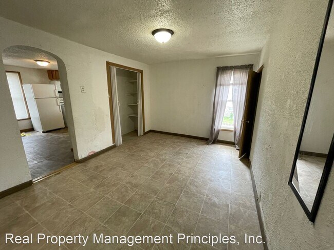 Foto del edificio - 3 br, 1 bath House - 219 W. Hyde Park Ave