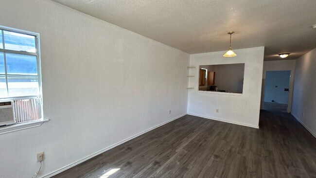 Foto del edificio - COMING SOON! Cute 3 Bedroom, 1 Bath Close to Downtown San Antonio.
