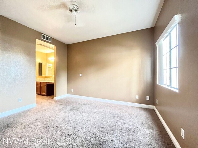 Building Photo - 2 br, 2 bath House - 5170 S Jones Blvd #102