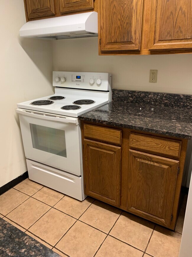 515 Ravens Crest Dr Unit 515, Plainsboro, NJ 08536 Condo for Rent in