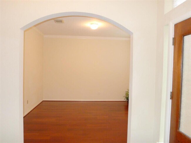 Building Photo - 22610 Cascade Springs Dr
