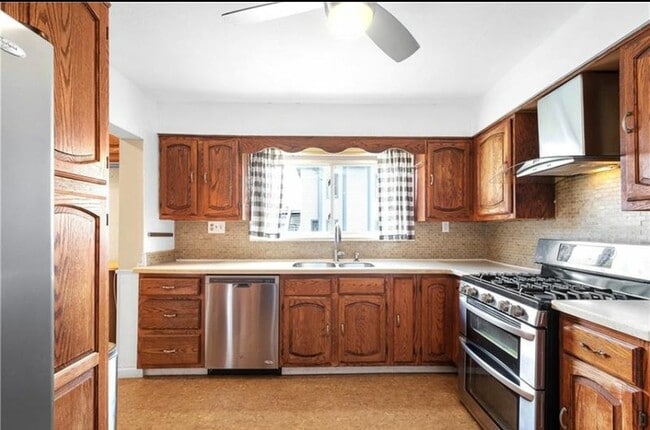 Foto del edificio - 310 Marsonia St