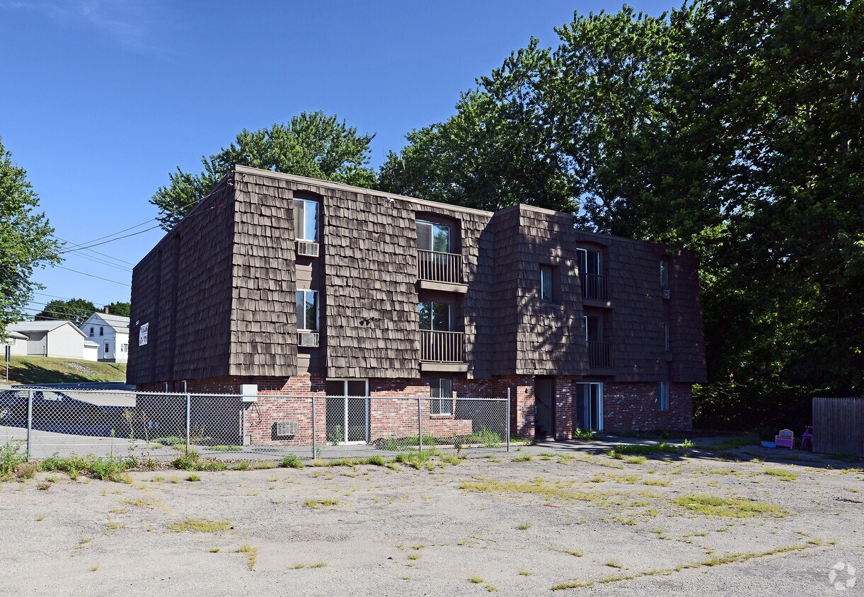 855 Providence St, West Warwick, RI 02893 Apartments West Warwick, RI
