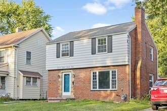 Building Photo - 3836 Woodmont Rd
