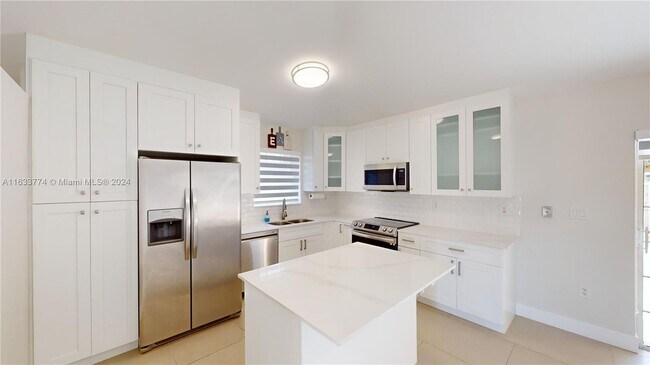 Building Photo - 16321 SW 78th Terrace