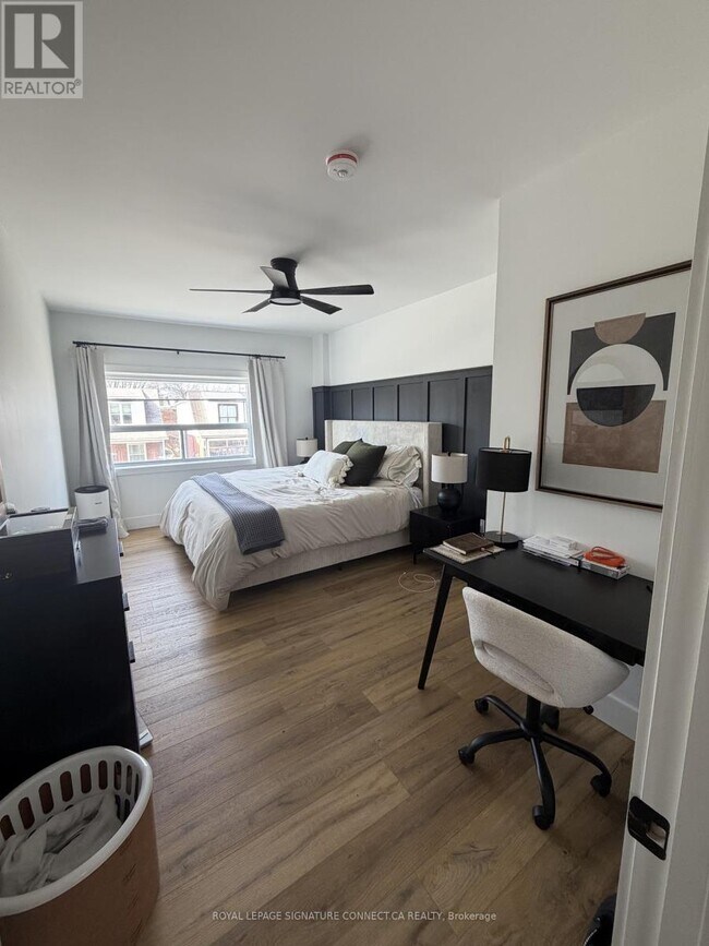 Photo du bâtiment - 1167 Woodbine Ave
