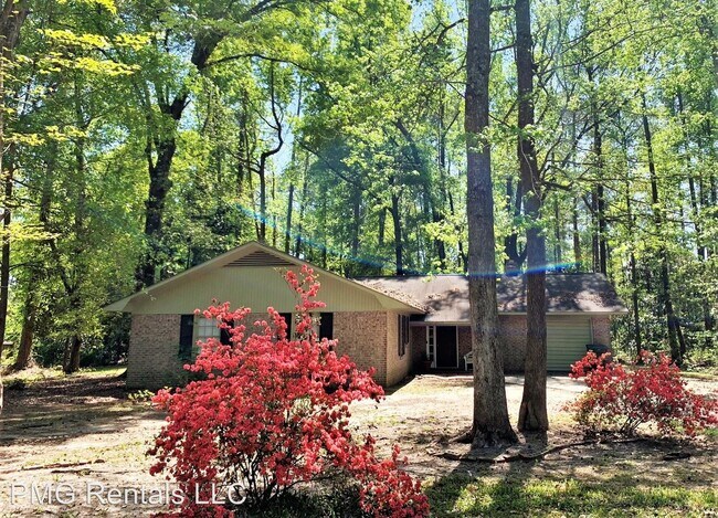 Foto del edificio - 4 br, 2 bath Room For Rent - 114 Forest Way