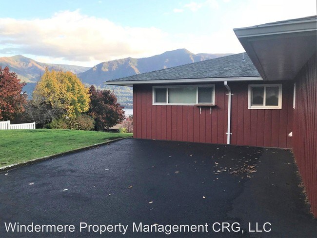 Foto del edificio - 3 br, 2 bath House - 530 NE Oak St