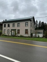 Building Photo - 212 Main St