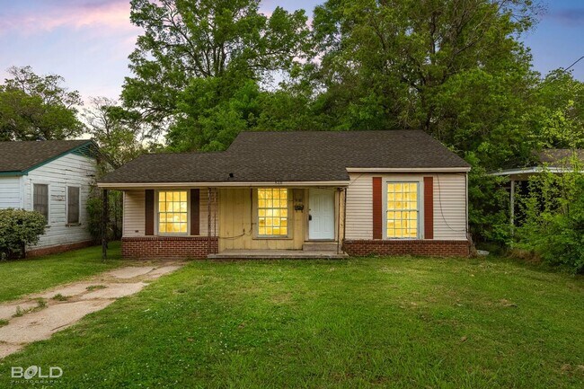 Building Photo - 2810 Morningside Dr