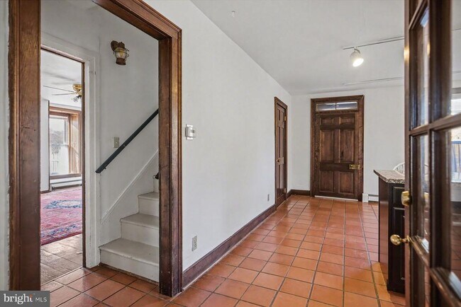 Foto del edificio - 739 Sergeantsville Rd