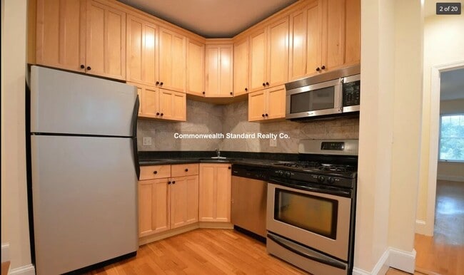 Building Photo - 191 Winthrop Rd