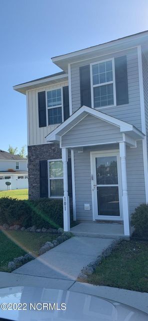 Building Photo - Wonderful 2 Bedroom Town Home-101 Glen Can...