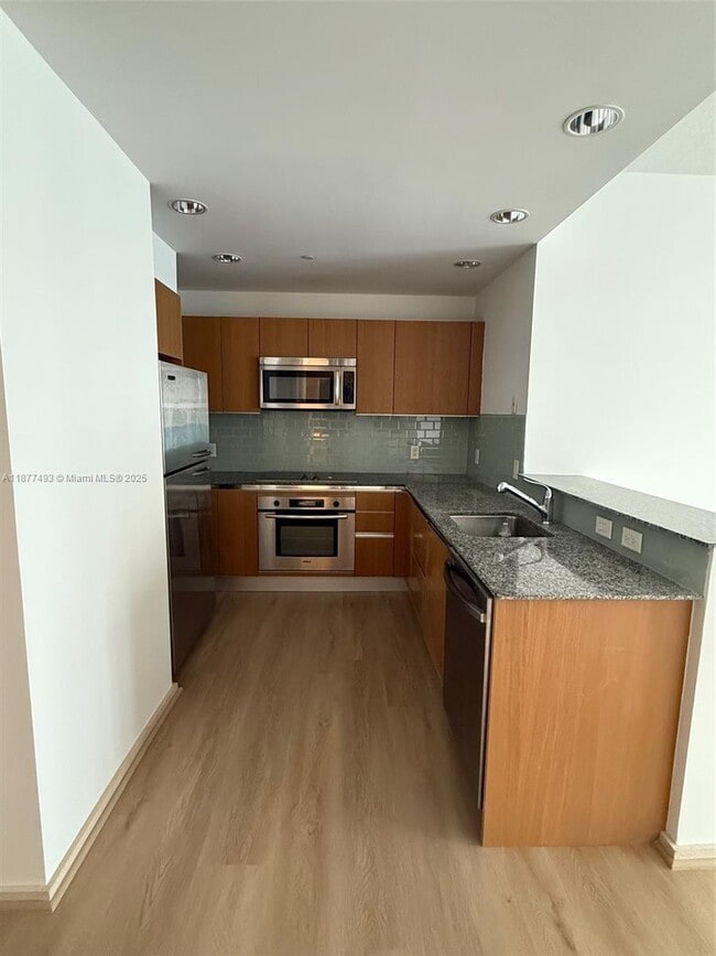 Foto del edificio - 1050 Brickell Ave