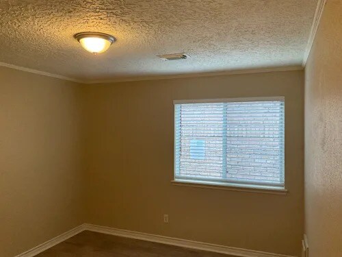 Foto del edificio - 2227 Briarwest Blvd