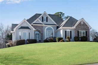 Building Photo - 4405 Fairfax Dr