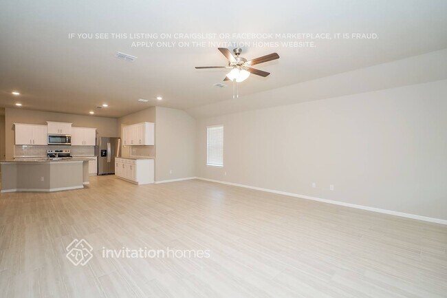 Building Photo - 433 Blanco Dr