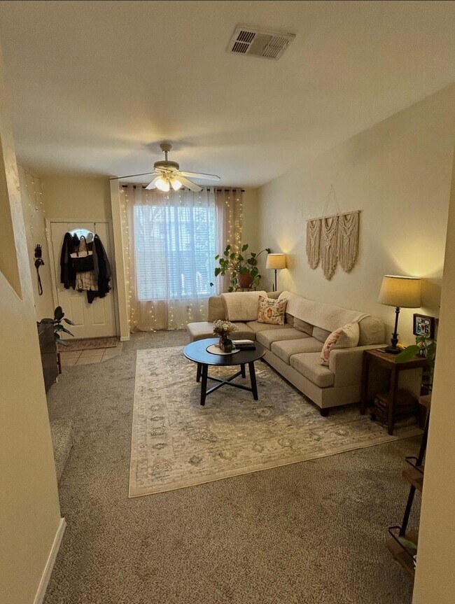 Foto del edificio - 3543 SW 30th Way