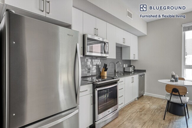Building Photo - 6301 Shellmound St