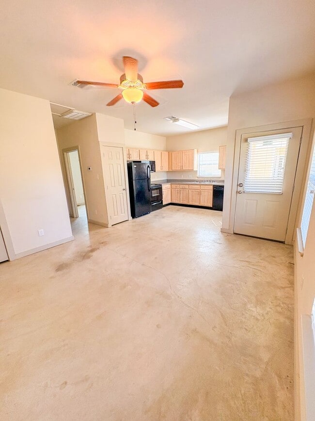 Foto del edificio - The Commons 1100-1200 W 16th St-8