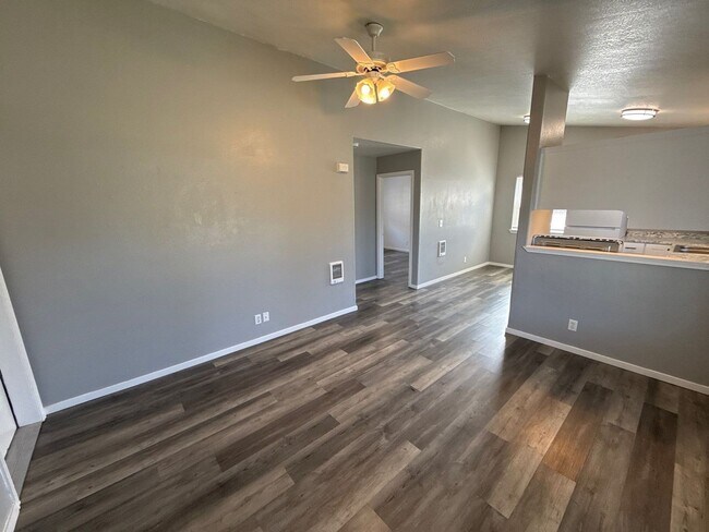 Foto del edificio - 1265 Poplar St