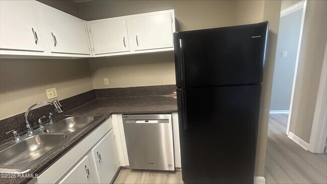 Foto del edificio - 3101 Highland Rd