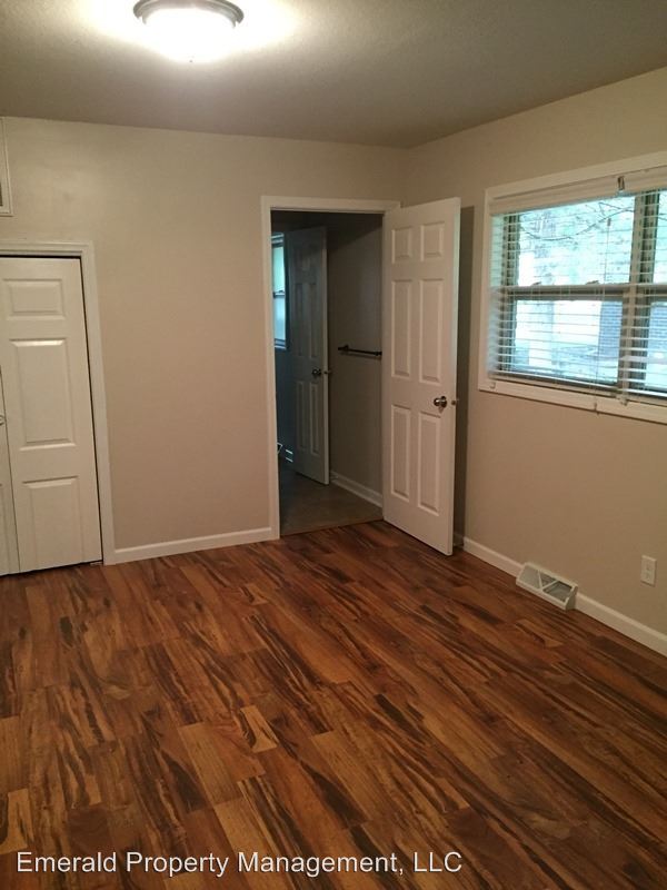 Foto del edificio - 1736 Vaughn Dr