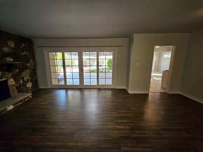 Foto del edificio - 3154 Jolley Dr