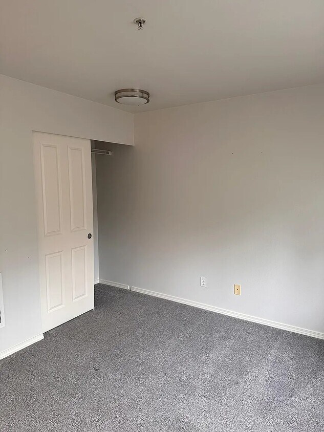 Foto del edificio - 710 240th Way SE