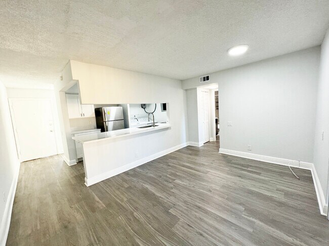 Foto del edificio - 4501 Treehouse Ln