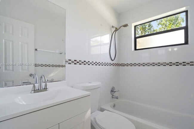 Foto del edificio - 4120 SW 19th St